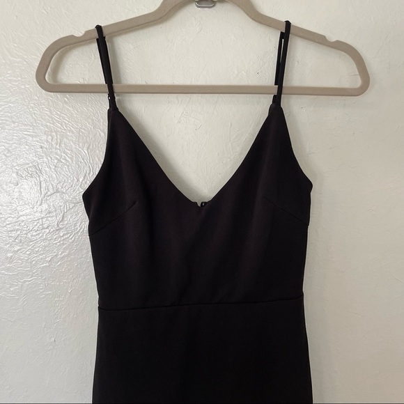 THRU Lulu’s Black Evening Gown - Picture 7 of 7